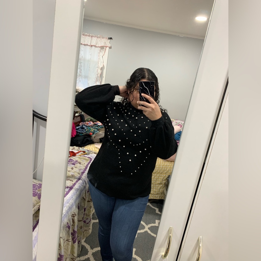 Cute and Comfy Black Size M Pearled Sweatshirt from SHEIN - Picture 6 of 8